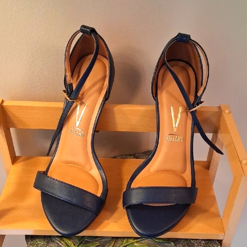 VIZZANO Womens High Heel Half Paw Sandal. Navy. Size 10. Execllent Cond!! - Picture 2 of 15